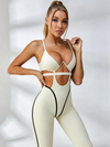 Gerippter Active-Jumpsuit mit Cut-Outs und Kontrastpaspelierung