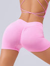 ZASUWA Female Deep V Back Scrunch Bum Seamless Shorts