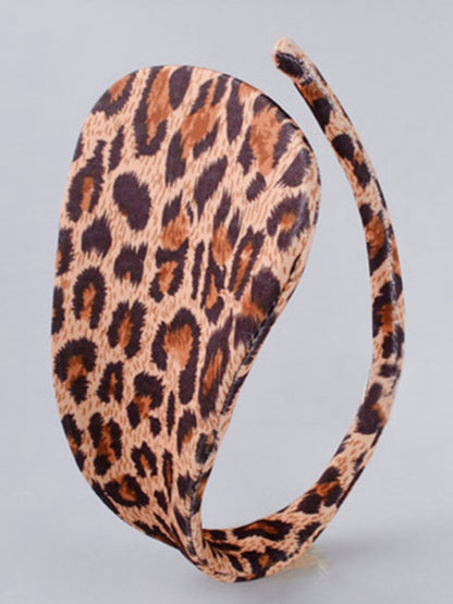 “Visual Invisibility” C-shaped Panties