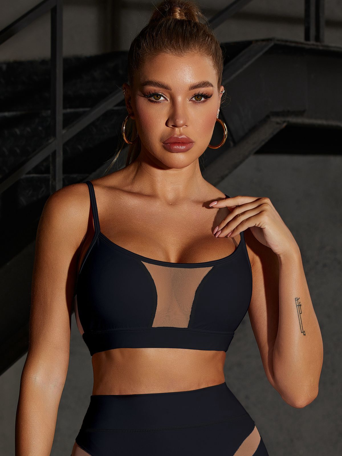 ❤Super Sexy Einzigartiger Mesh-Hüftlift-Trainingsanzug
