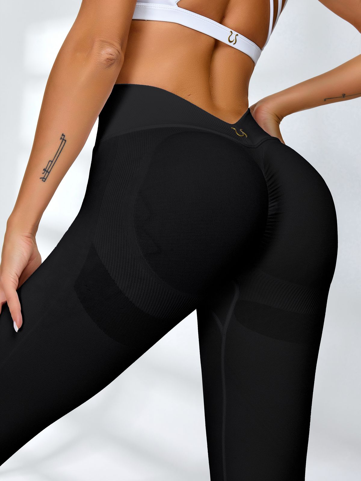Sexy Deep V Back Scrunch Bum Leggings