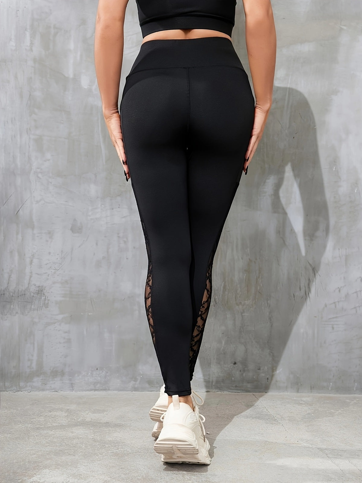 Women's High-Waisted Lace Panel Active Leggings with Pockets
