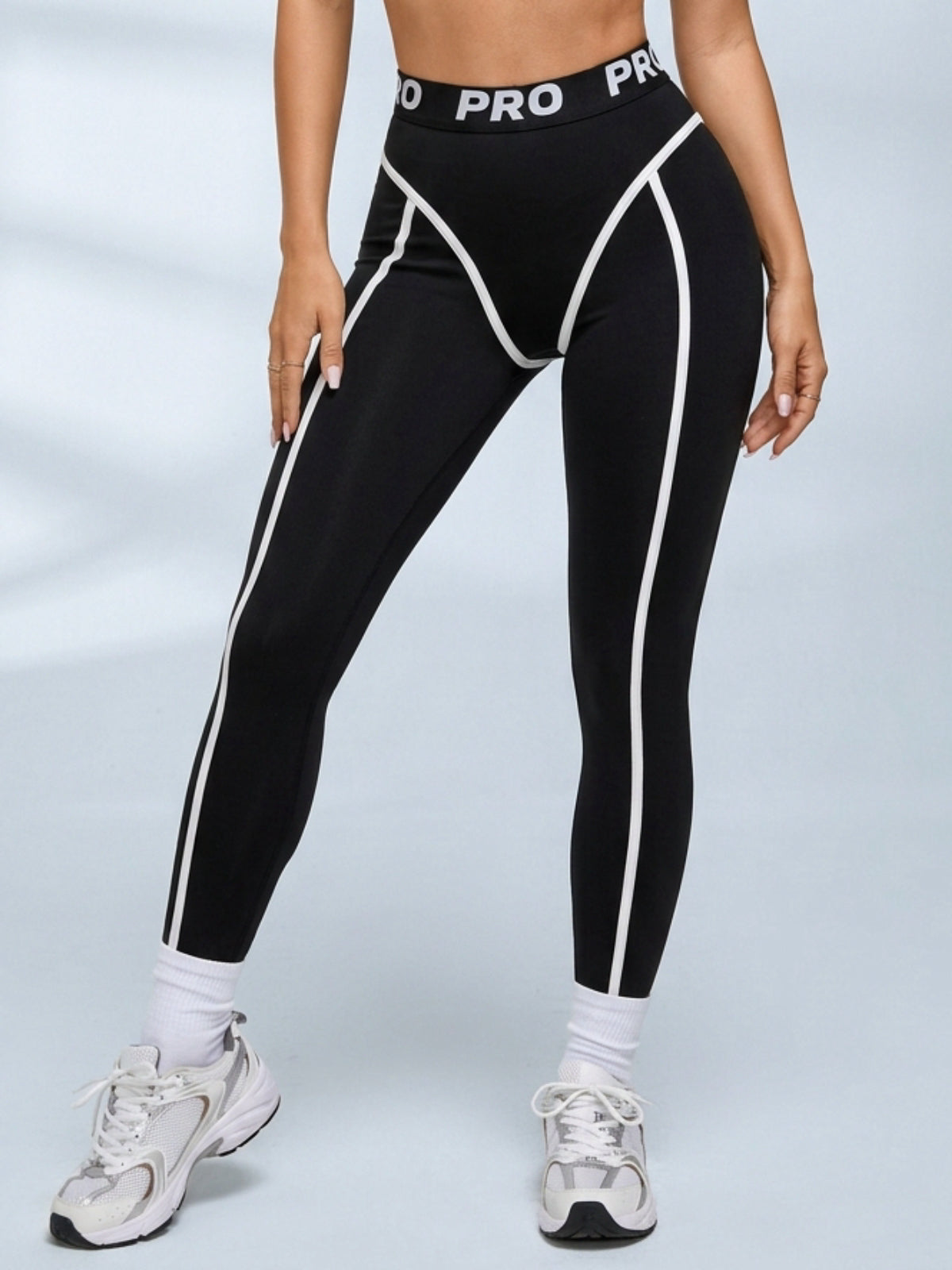High-Waist Sport Leggings with Contrast Piping