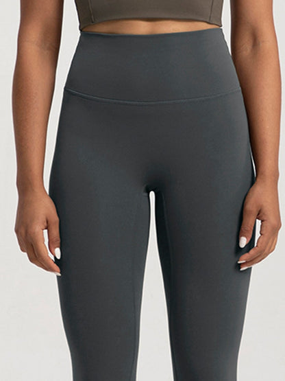 Gefütterte High-Rise Leggings mit elastischem Bund
