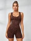 Sexy Overall mit Leopardenmuster, überkreuzten Trägern, tiefem V-Ausschnitt und gerafftem Po