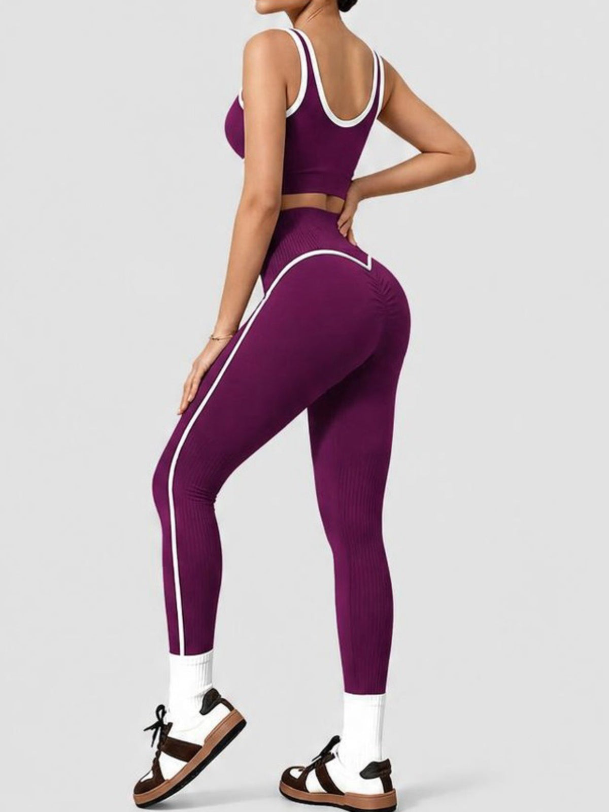 Seamless Contrast Trim 2 Piece Yoga Outfit
