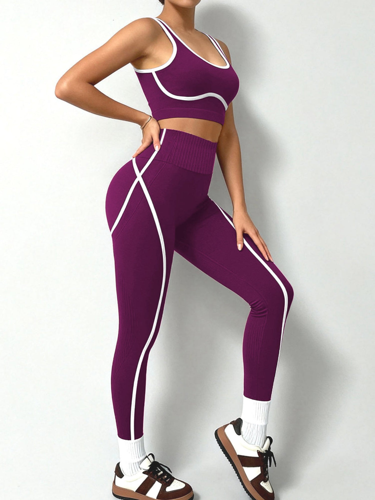 Seamless Contrast Trim 2 Piece Yoga Outfit