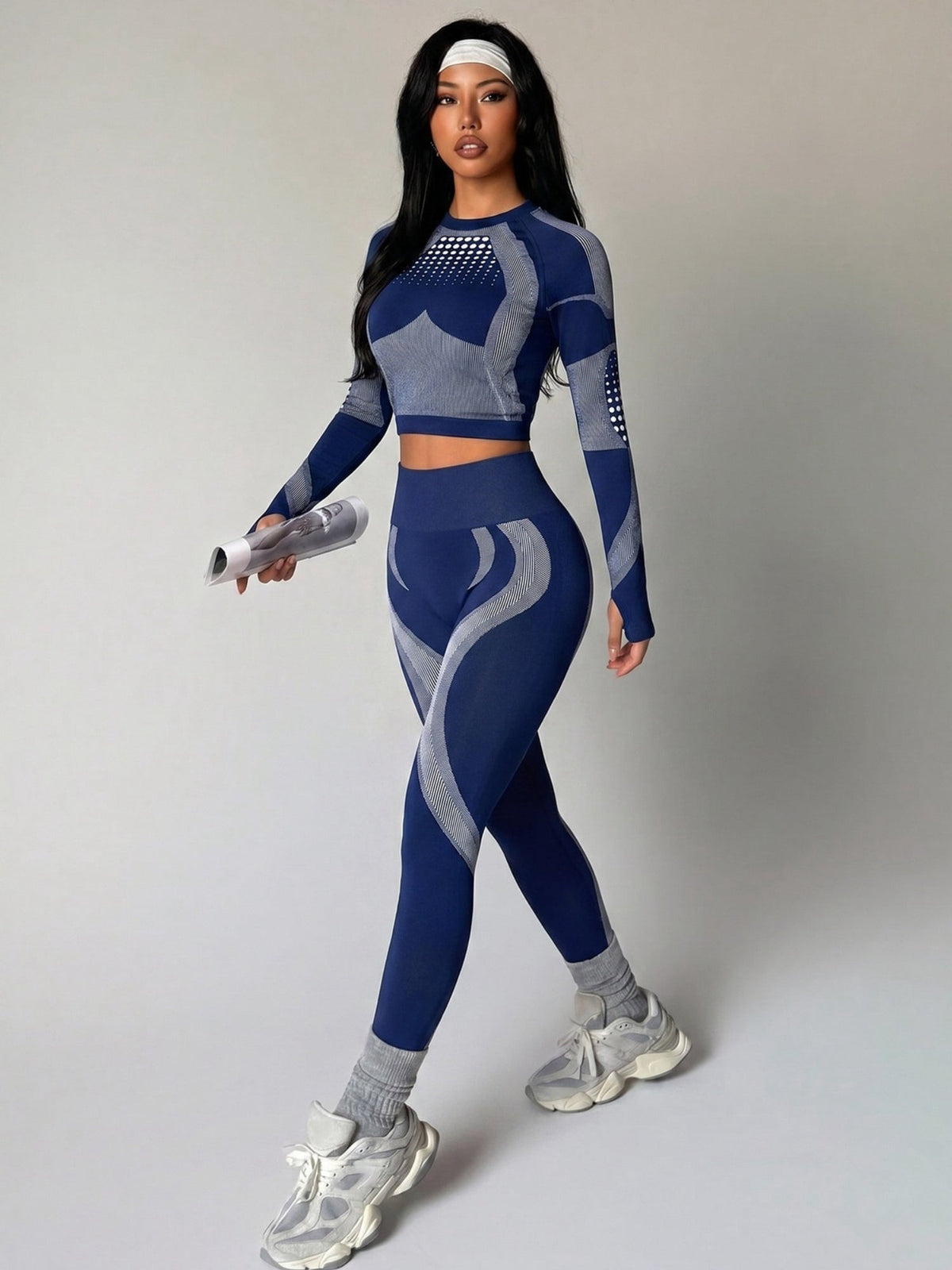 Sculpting Patterned Activewear Crop Top & Leggings Set