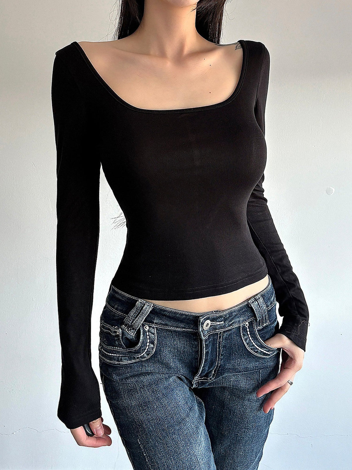 Lace Back Scoop Neck Cropped Long Sleeve Top