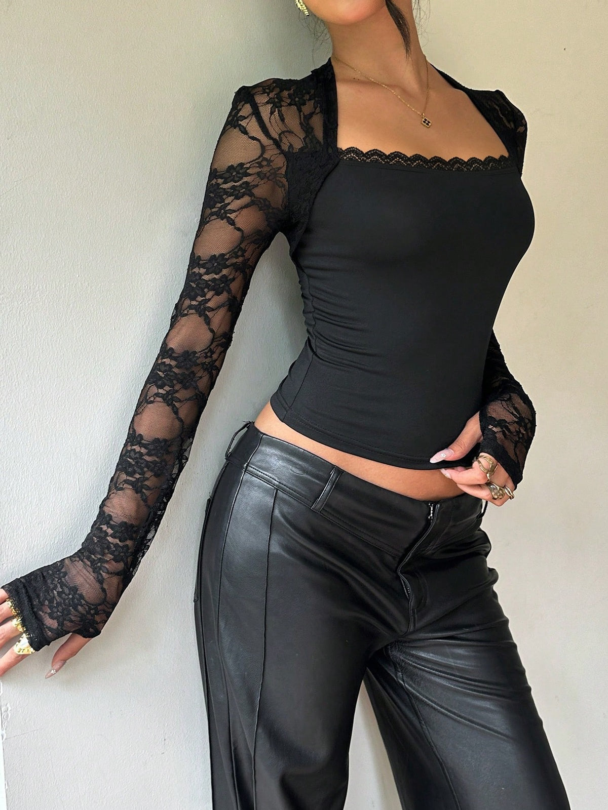 Lace Overlay Sweetheart Neck Long Sleeve Crop Top