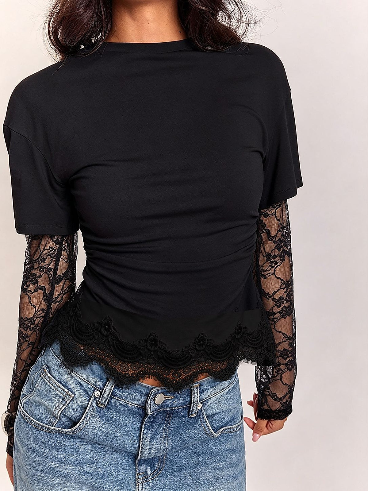 Lace Spliced Ruched T-Shirt with Thumbholes