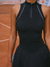 Langärmeliges Tennis-Plisseekleid mit halbem Reißverschluss und integriertem Body