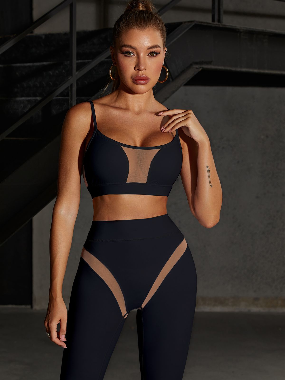 ❤Super Sexy Einzigartiger Mesh-Hüftlift-Trainingsanzug