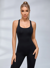 Jumpsuit mit überkreuztem Rückenausschnitt und Scrunch-Po