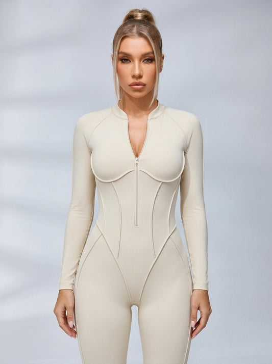 Sexy rückenfreier Jumpsuit mit Reißverschluss und Scrunch-Po