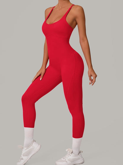 Sexy Jumpsuit mit überkreuztem Rückenausschnitt und Push-Up-Effekt