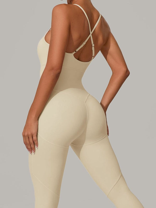 Sexy Jumpsuit mit überkreuztem Rückenausschnitt und Push-Up-Effekt