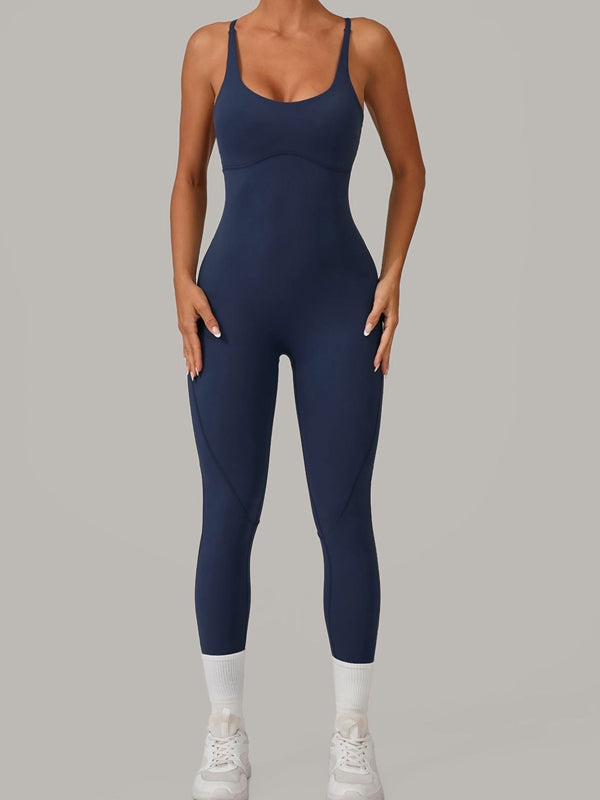 Sexy Jumpsuit mit überkreuztem Rückenausschnitt und Push-Up-Effekt