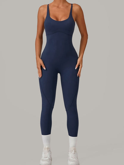 Sexy Jumpsuit mit überkreuztem Rückenausschnitt und Push-Up-Effekt